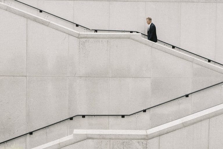 Prendre les escaliers au bureau : un réflexe simple mais efficace